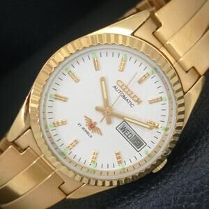 Vintage 1977 Citizen Automatic Mens Gold Watch W/daydate & White accents
